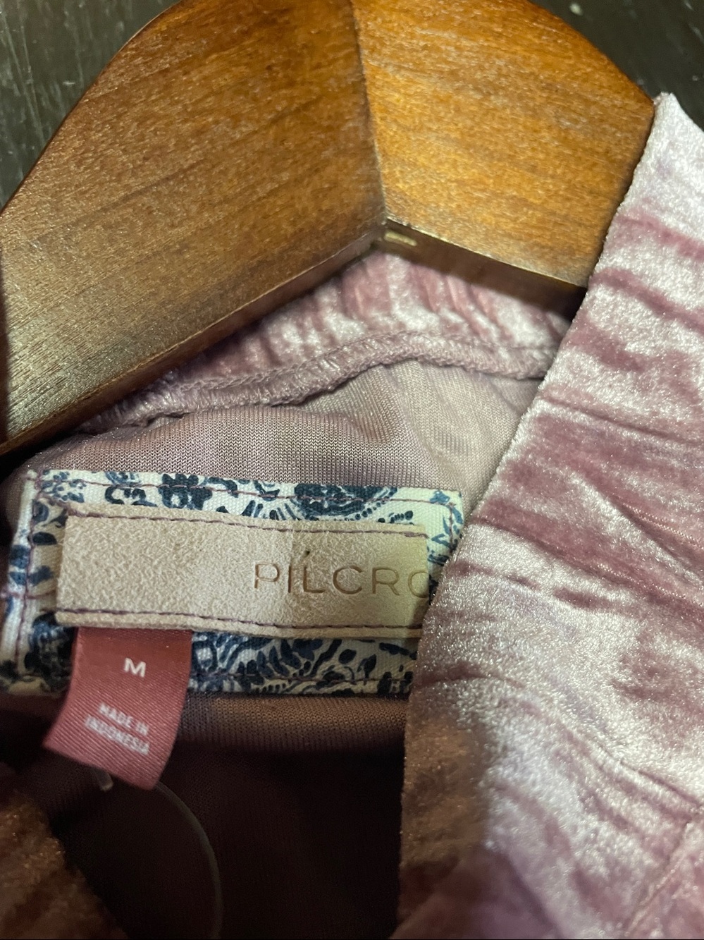 NWT Anthropologie Women's Velvet Mock Neck Top Pilcro Pink/Rose Size M. - Picture 6 of 10